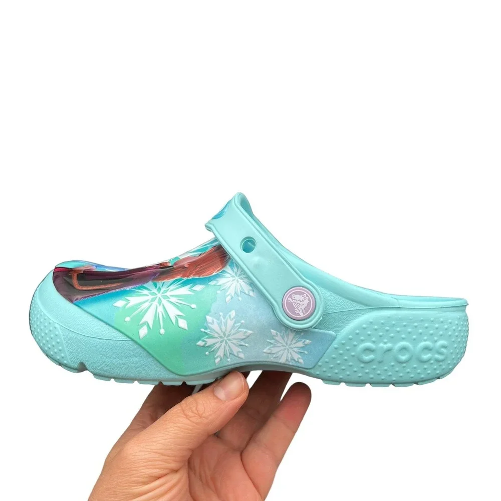 CROCS new tags